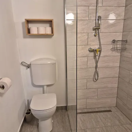 Apartmaji Pr'pisk Apartment *