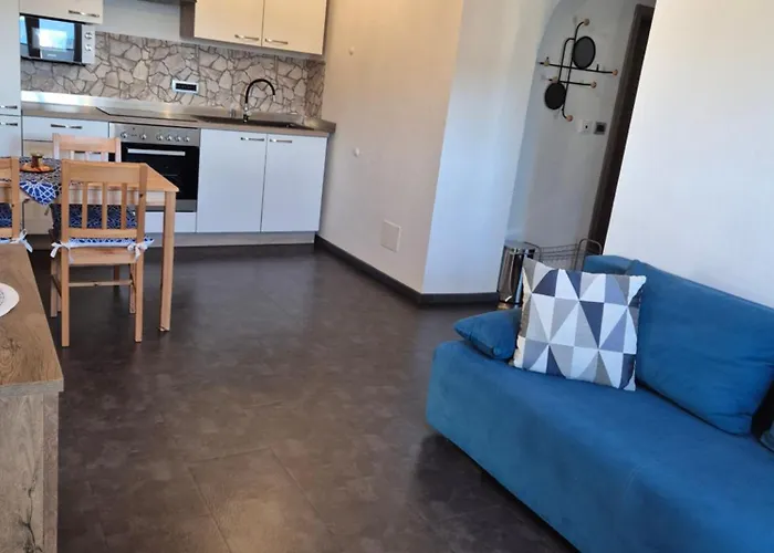 Apartmaji Pr'pisk דירה *